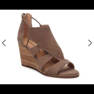 Lucky Brand wedge sandals - like new!